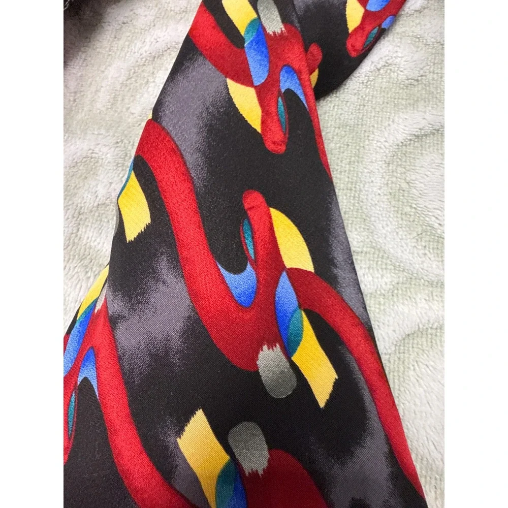 Made in USA 100% Silk Abstract Art Tie | Bold Red Black Tie Gilda's Club 90/2000